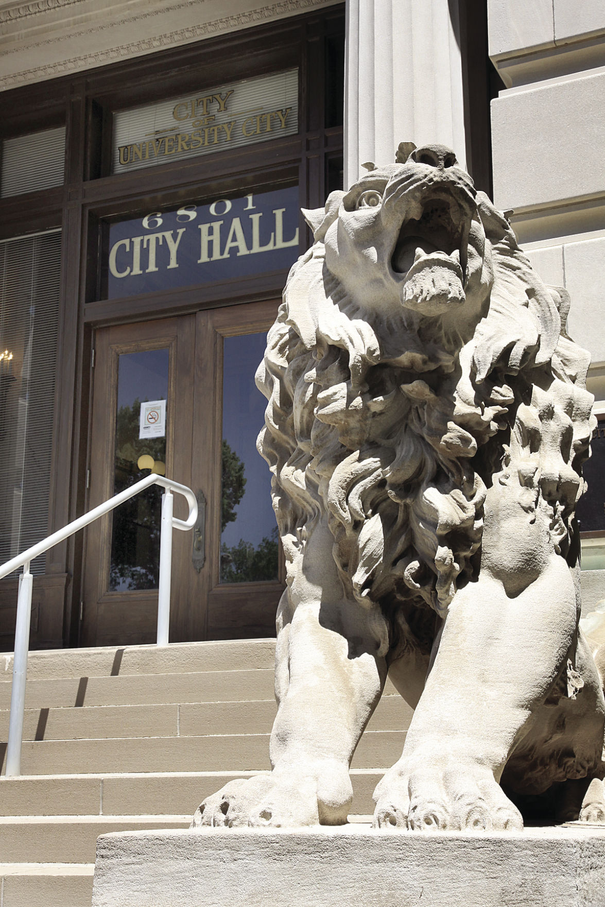 U. City Lion